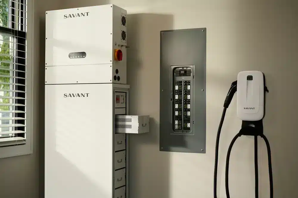 Savant solar batteries
